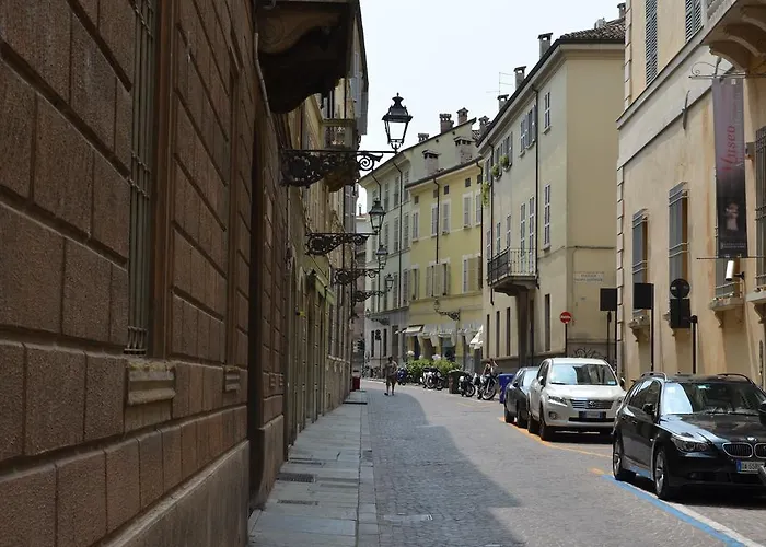 Heart Of Lägenhet Parma